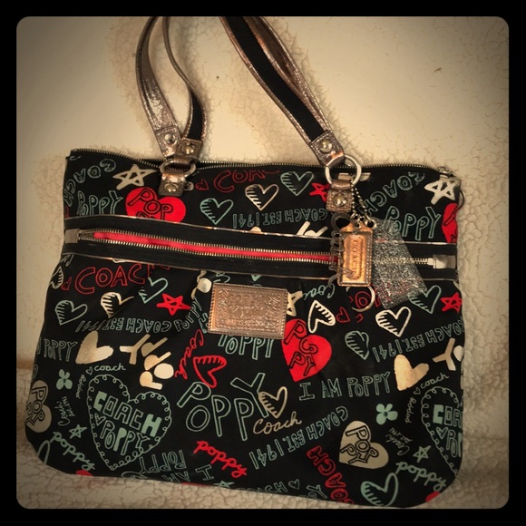 Coach Handbags - Coach Poppy Purse